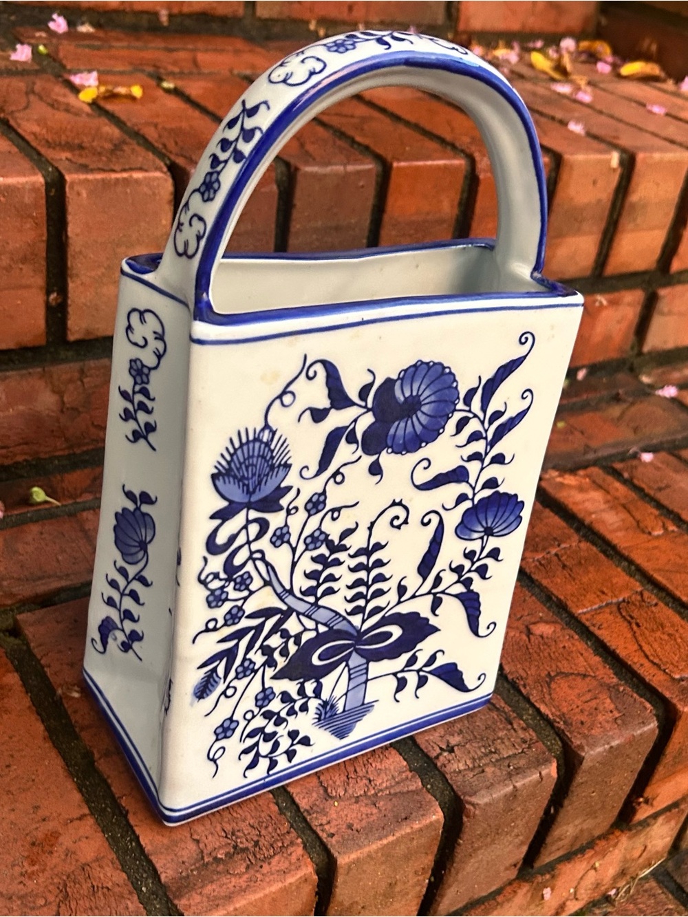 SEYMOUR MANN PORCELAIN BASKET. Vintage Cobalt Blue